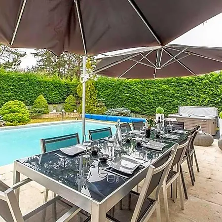 Sky View Cinema, Piscine, Otel 4*
